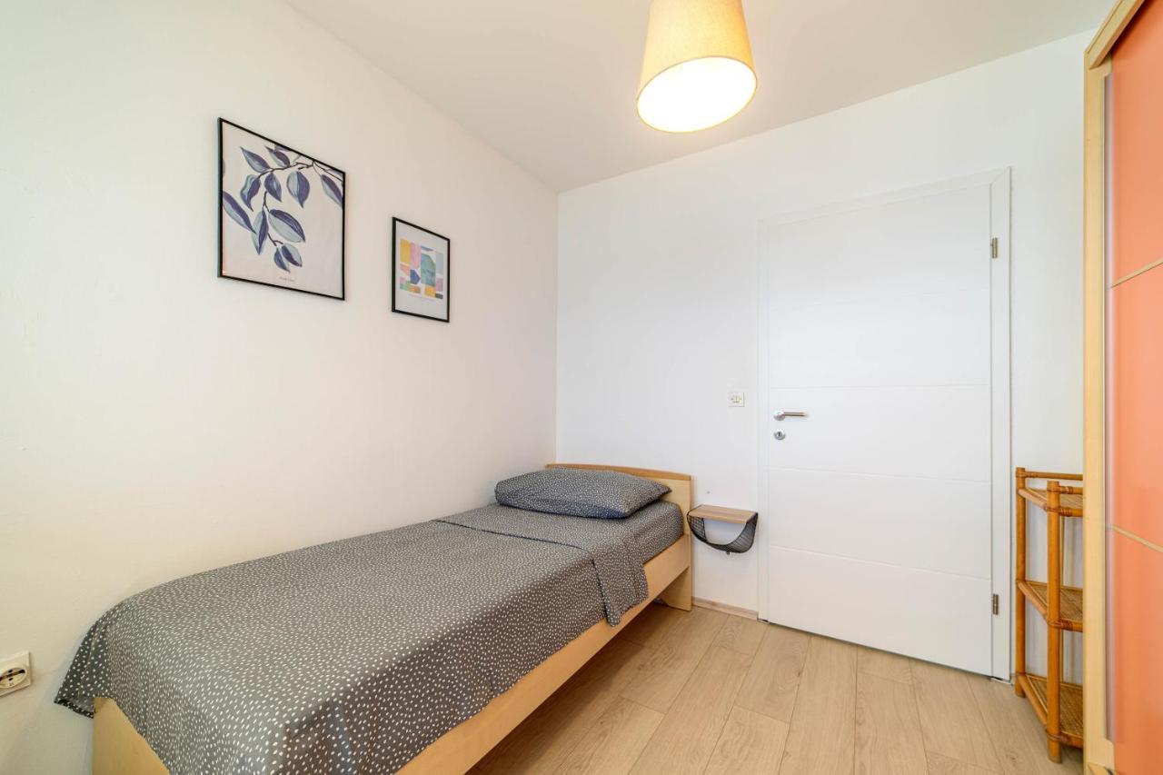 Apartment Seaside Жаборич Экстерьер фото
