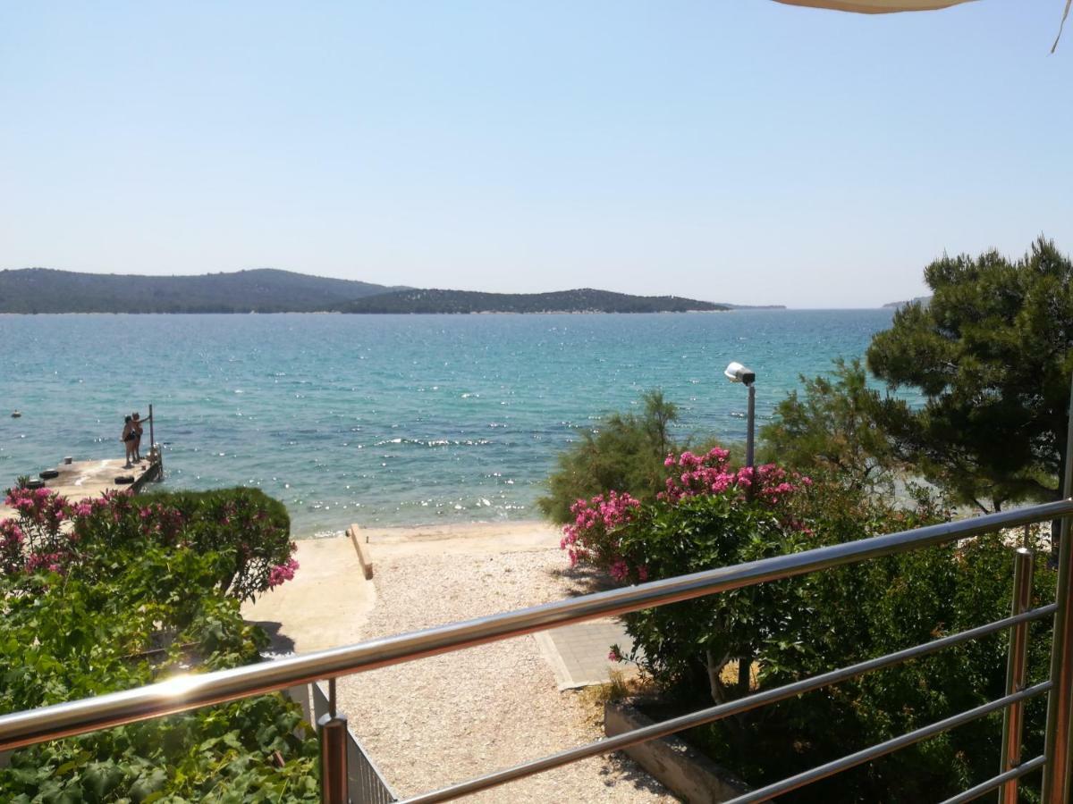 Apartment Seaside Жаборич Экстерьер фото