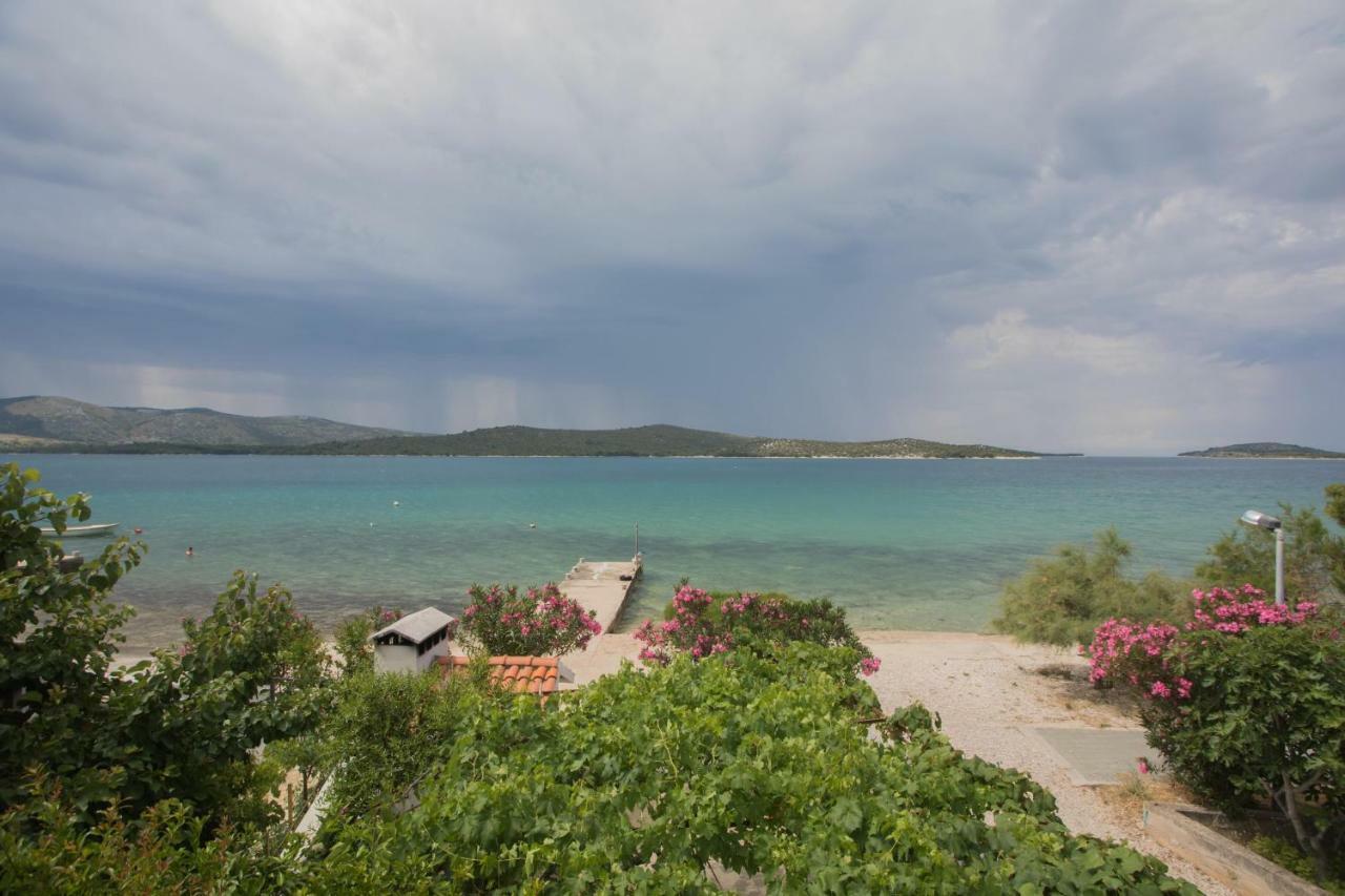 Apartment Seaside Жаборич Экстерьер фото